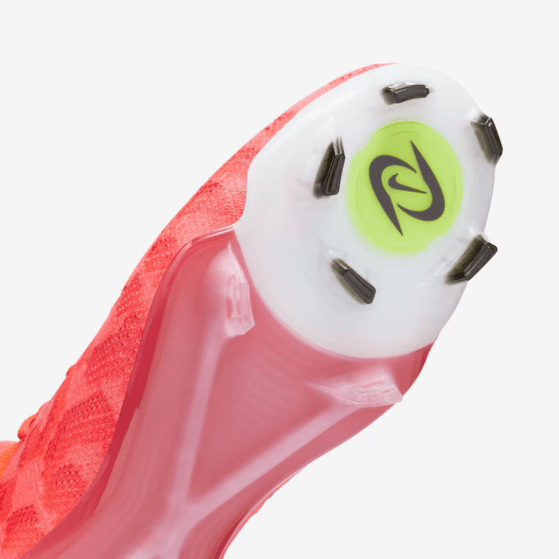 Chuteira Nike Phantom Luna Elite Campo