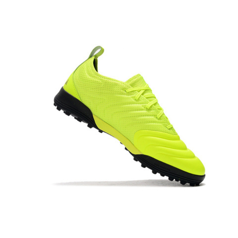 Chuteira Adidas Copa 20.1 Society