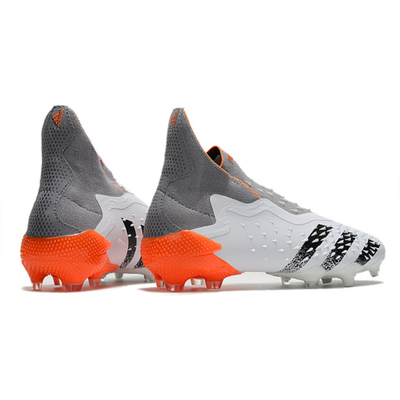 Chuteira Adidas Predator Freak+ Campo FG "White Spark"