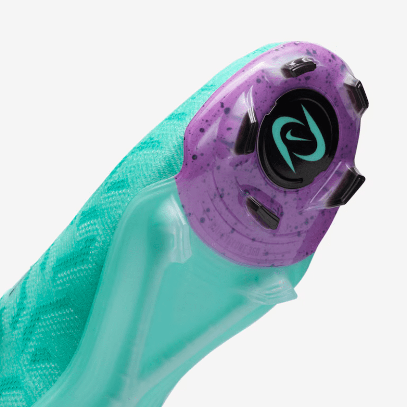 Chuteira Nike Phantom Luna Elite Campo